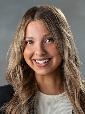 Photo of Avery Warren